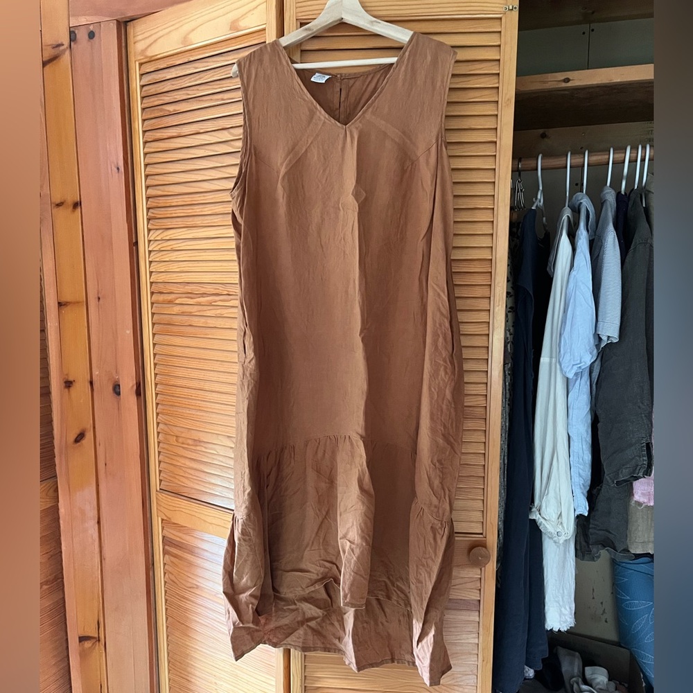 Brown Sleeveless Midi Dress